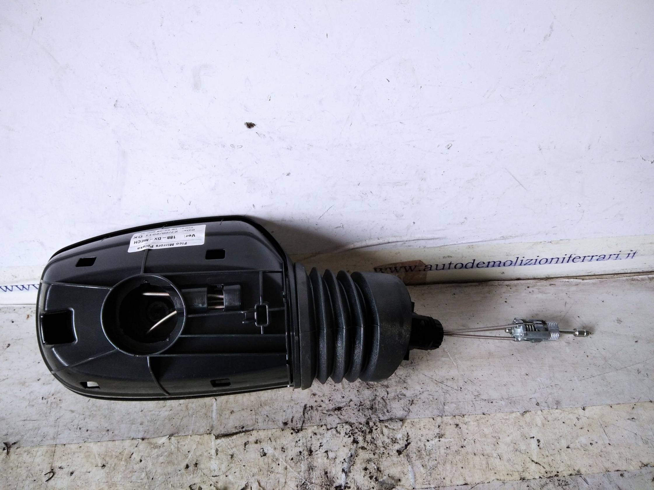 Retrovisore est. dx.